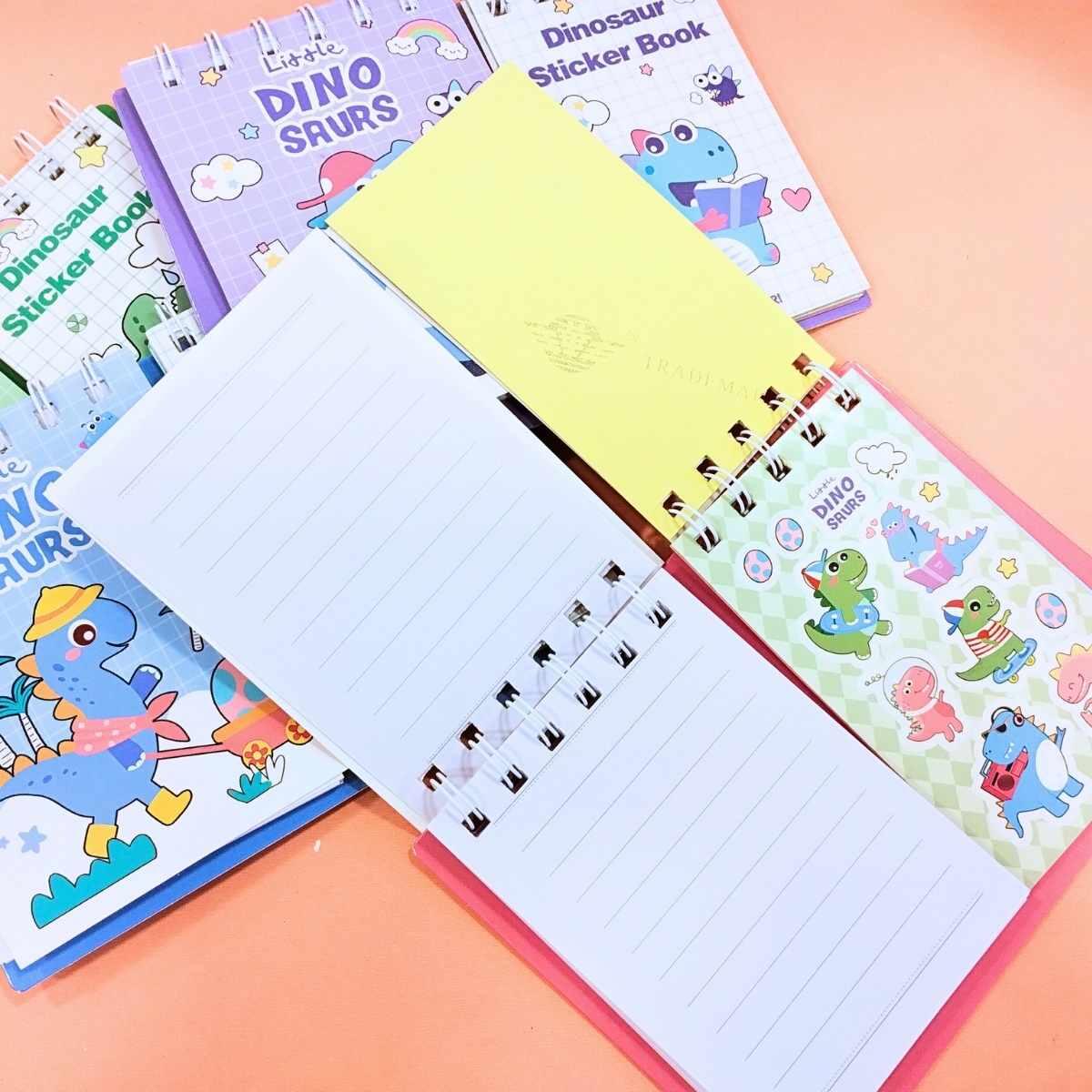 Libreta + sticrkers Dino - 60 hojas rayadas - 8 stickers - 12 lisas color