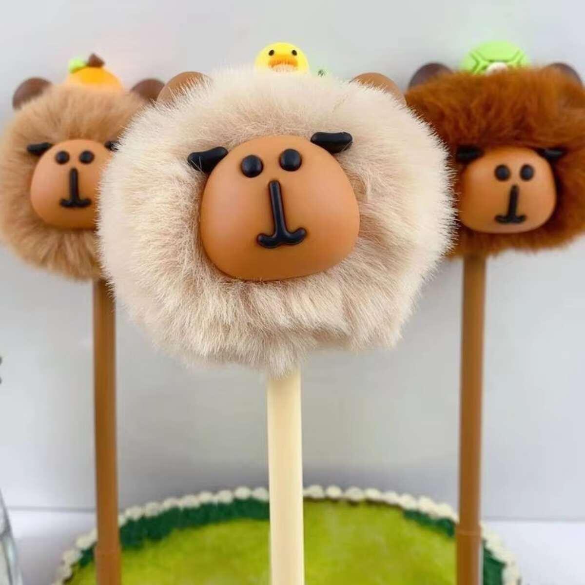 Boligrafo Capybara c/peluche y animalito - Tinta azul