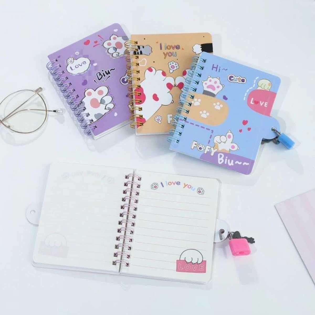 Libreta mini c/candado Huellas - 60 hojas