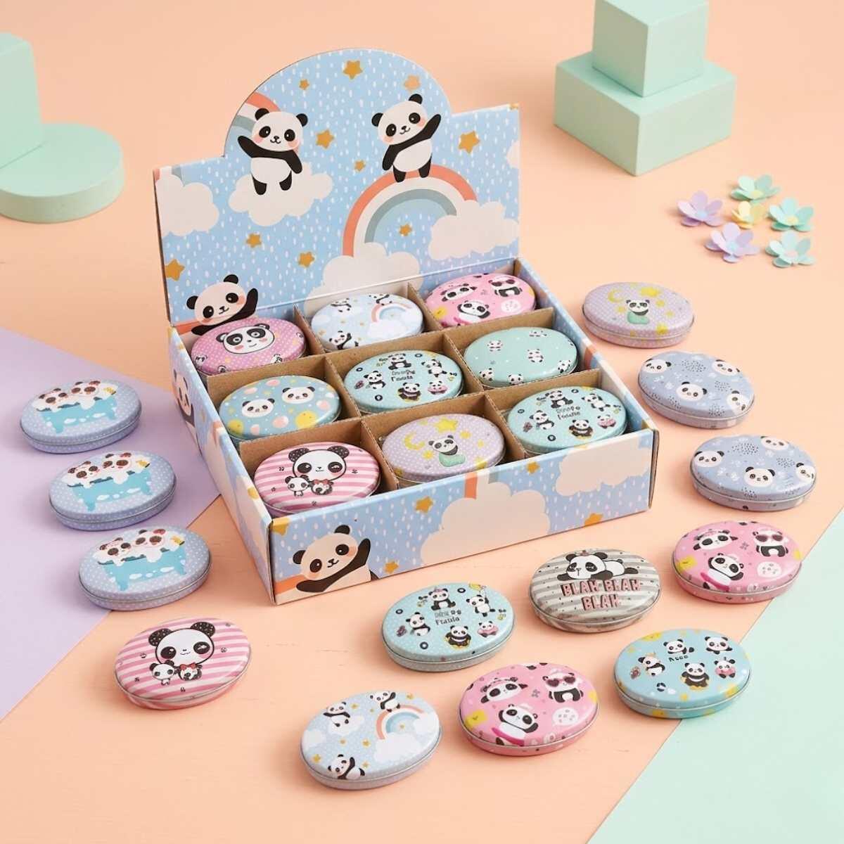 Caja ovalada lata Panda - 8.5x6x3cm