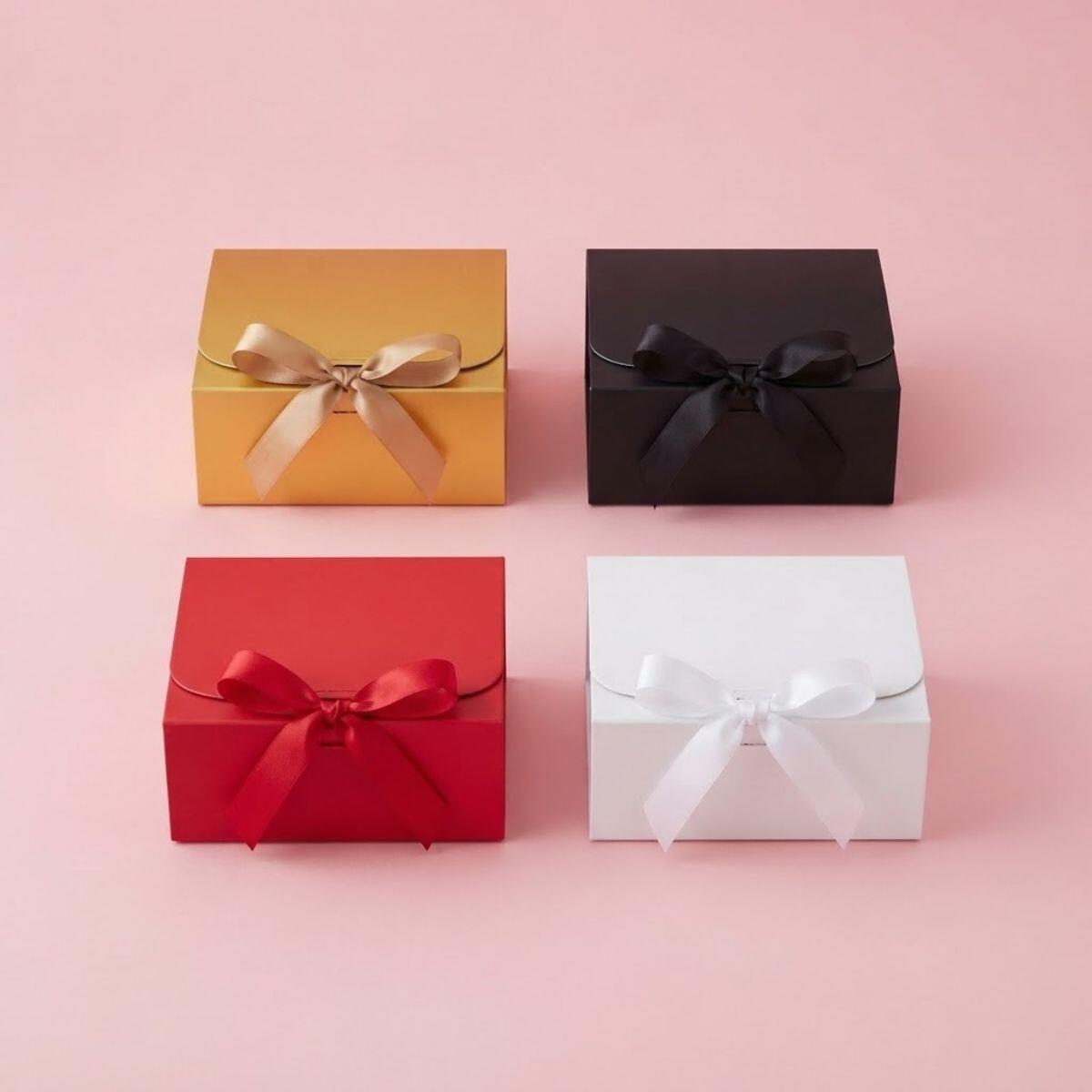 Caja de regalo chata c/moño 11,5x11,5x5cm