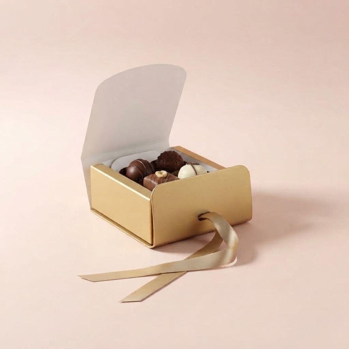 Caja de regalo chata c/moño 11,5x11,5x5cm